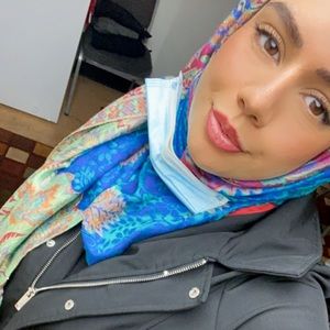 Meet your Posher, Fatima